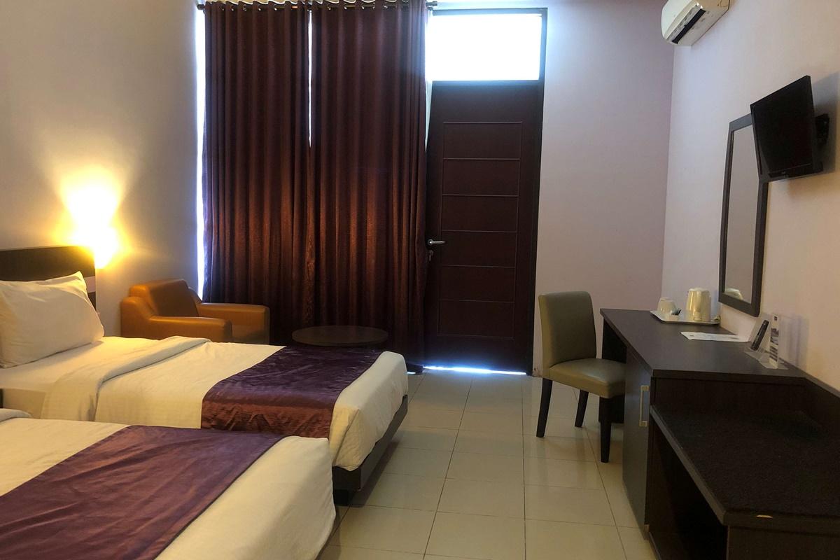 Kyriad Sadurengas Hotel Tanah Grogot Zewnętrze zdjęcie
