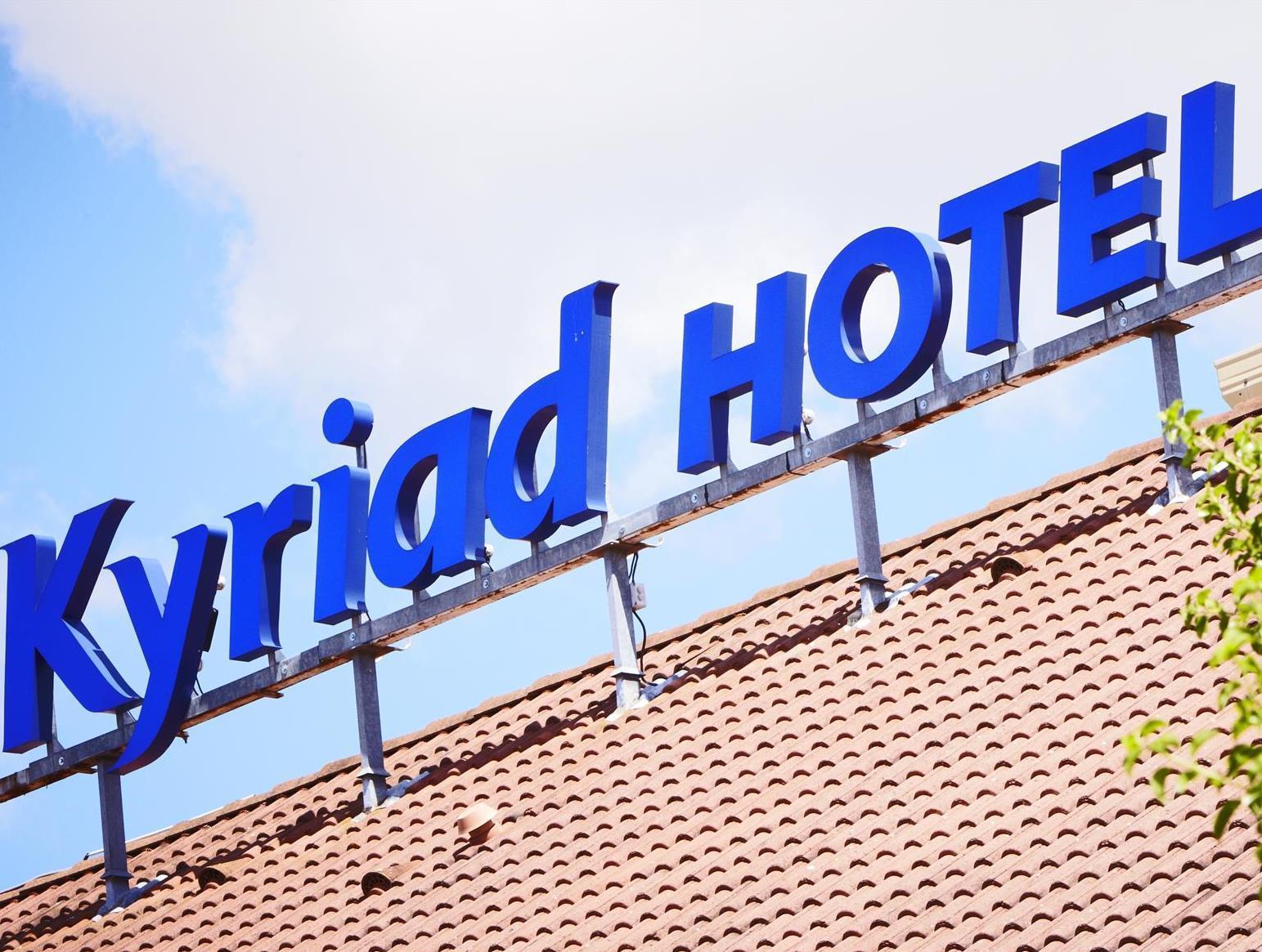 Kyriad Sadurengas Hotel Tanah Grogot Zewnętrze zdjęcie